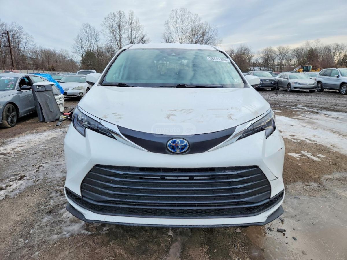 Toyota Sienna 2024 — миниатюра 5