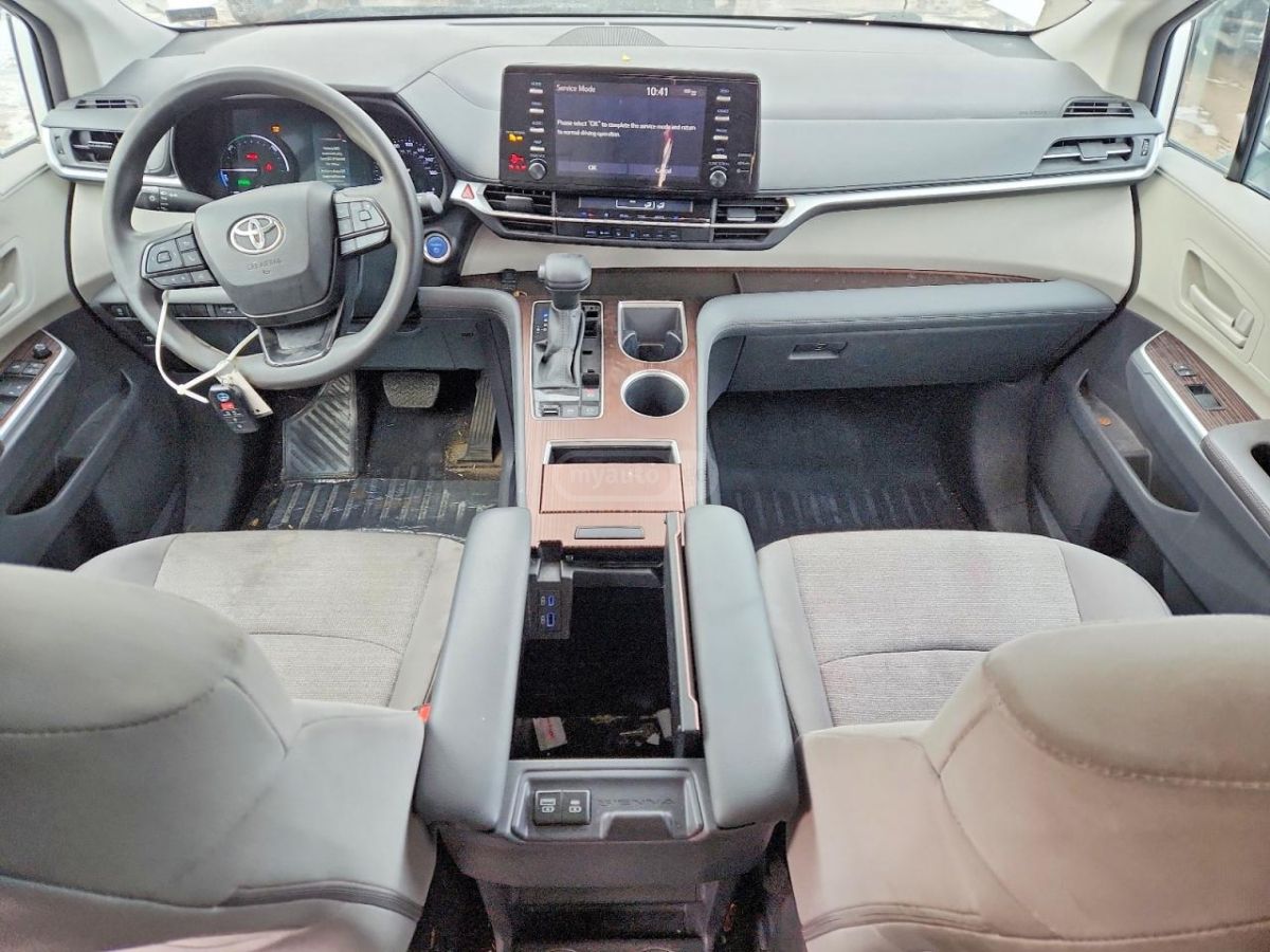 Toyota Sienna 2024 — миниатюра 8
