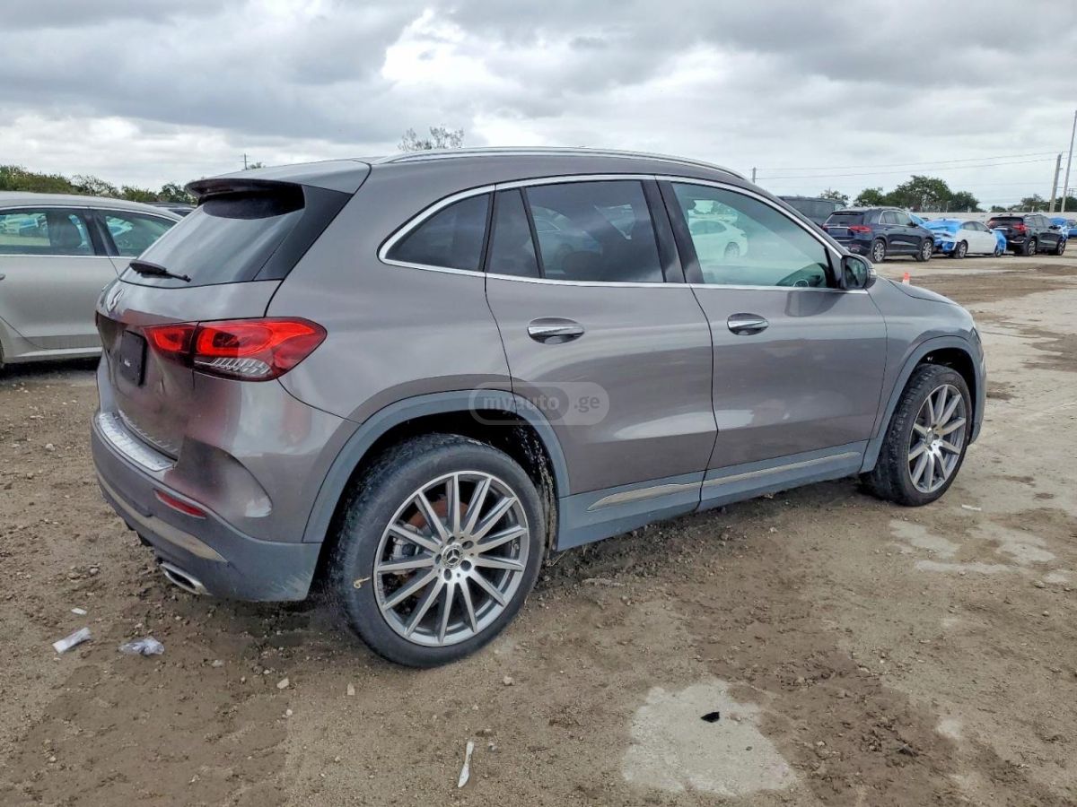 Mercedes-Benz GLA 250 - фото 3