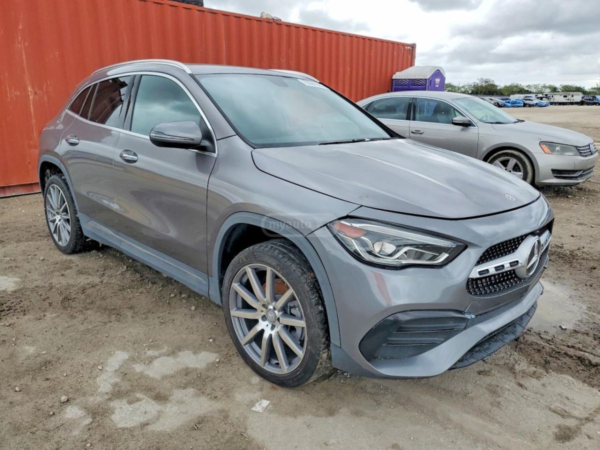 Mercedes-Benz GLA 250 - фото 4