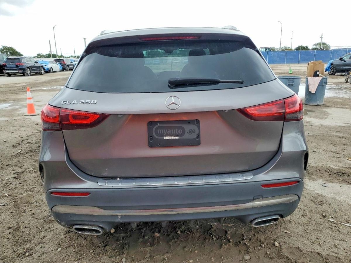 Mercedes-Benz GLA 250 - фото 6