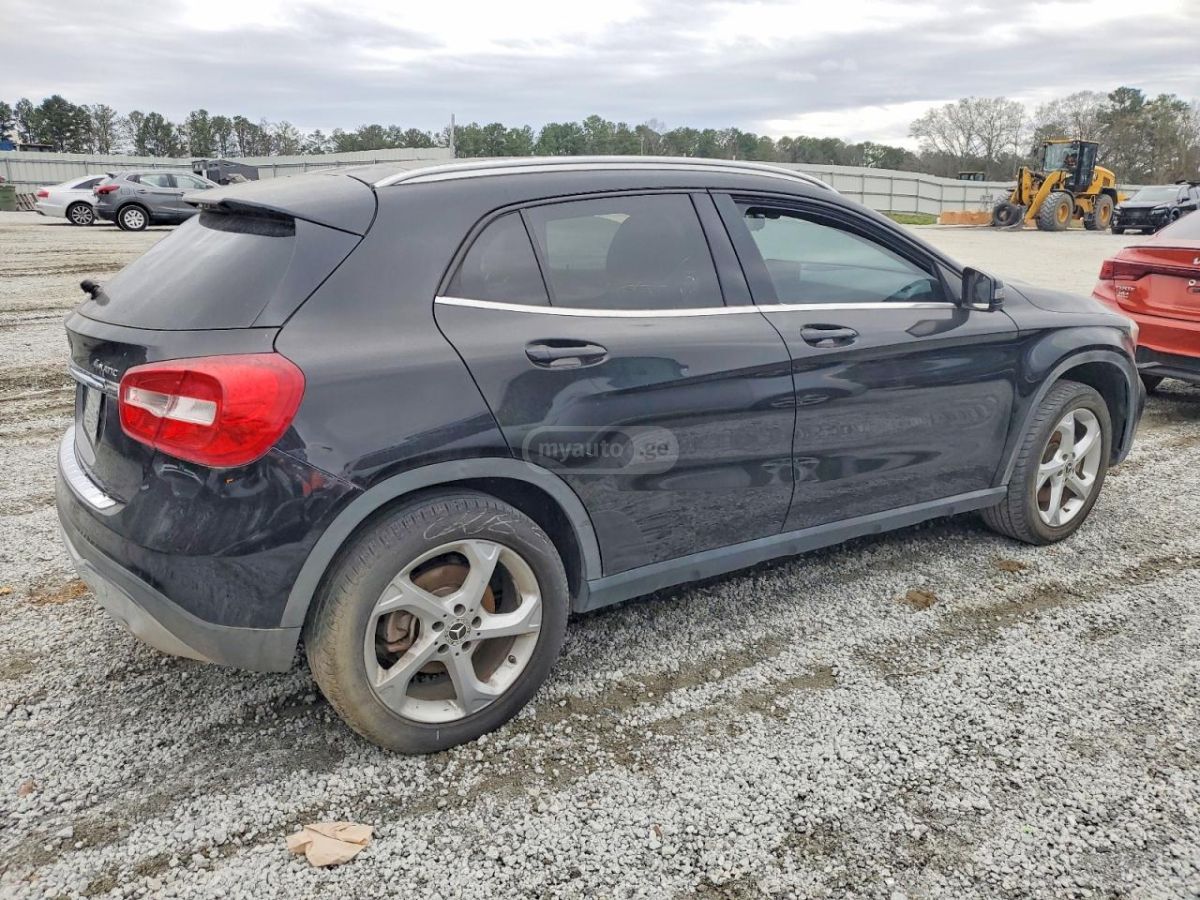 Mercedes-Benz GLA 250 - фото 3