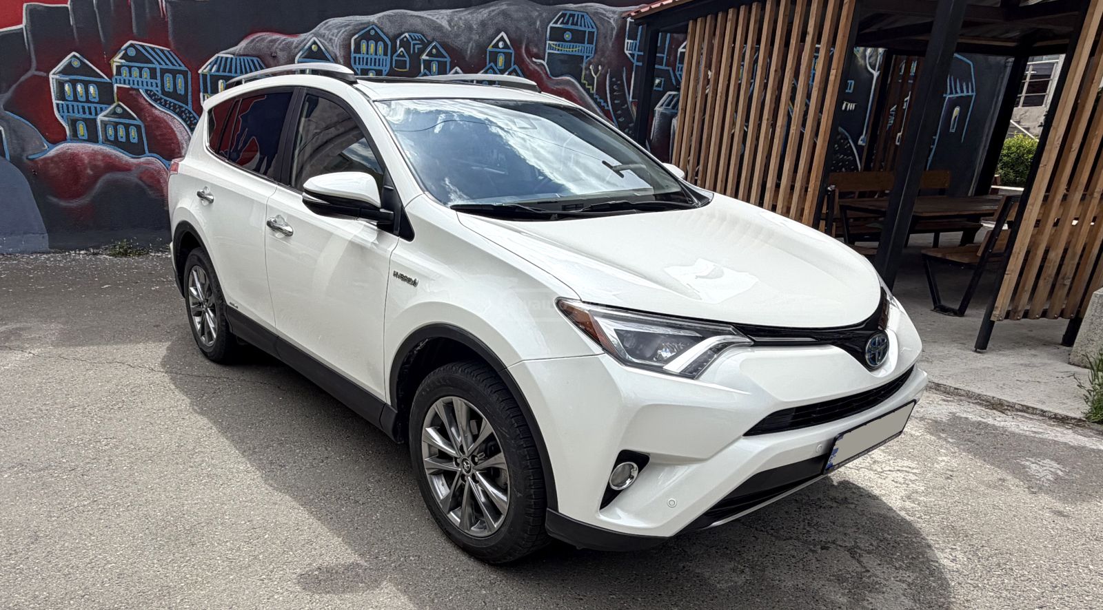 Toyota RAV 4 - фото 1