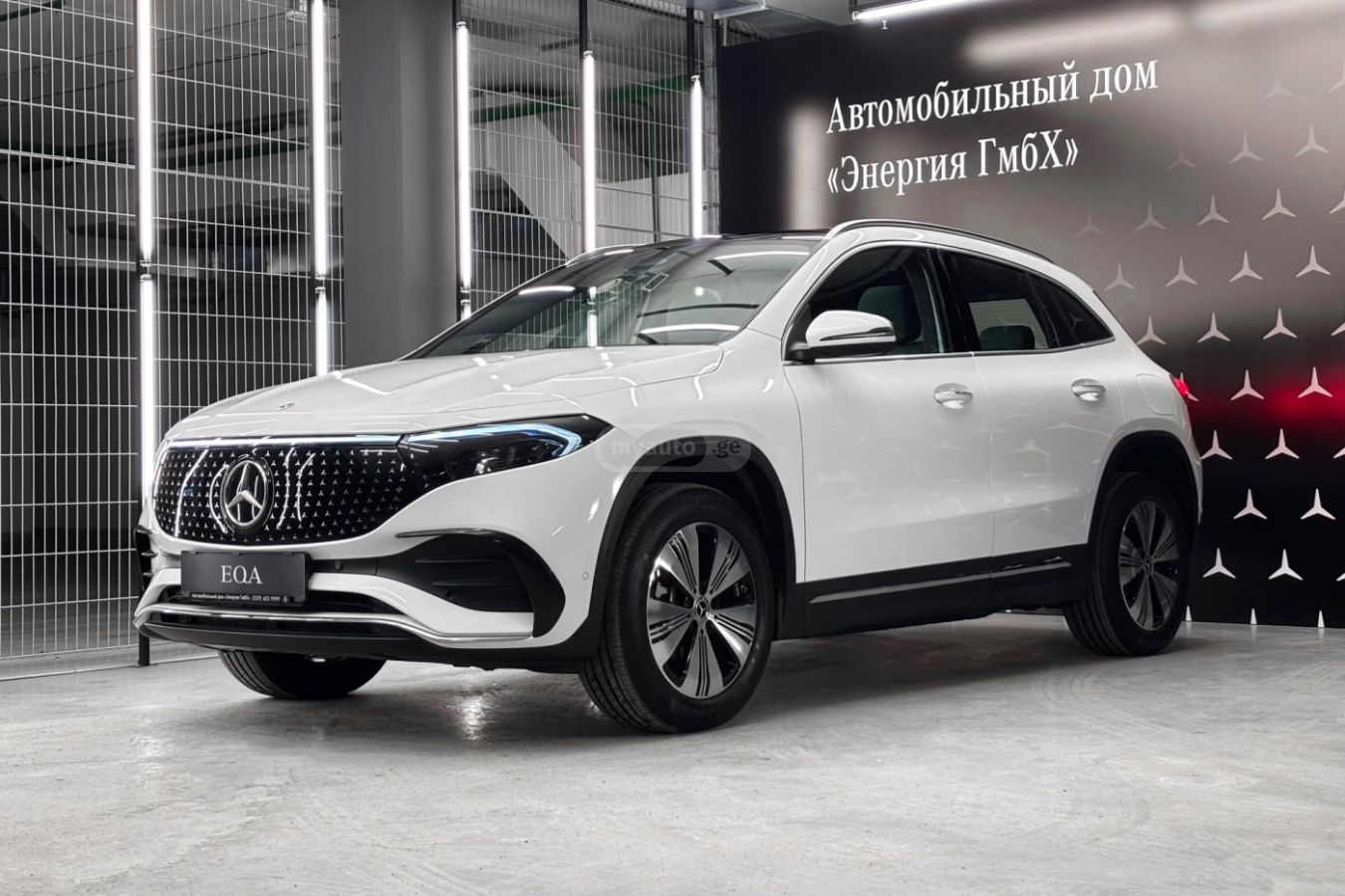 Mercedes-Benz EQA 250 - фото 1