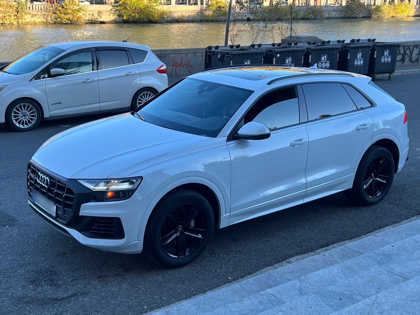 Audi Q8 - фото 3