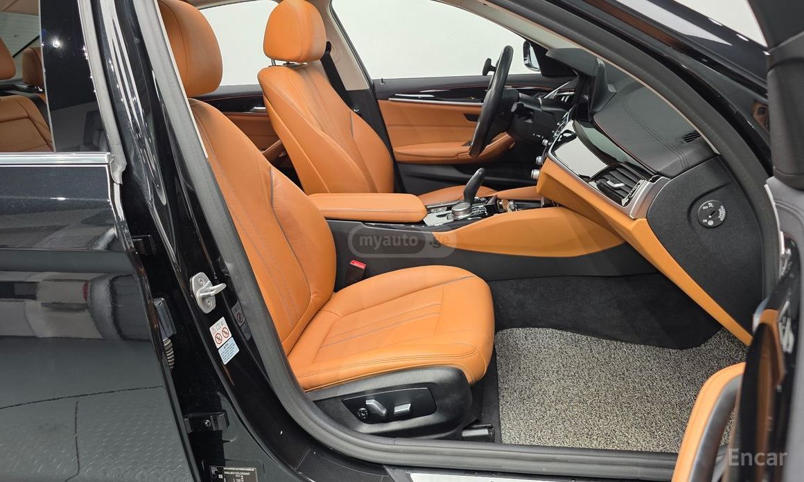 BMW 520 2020 — миниатюра 13