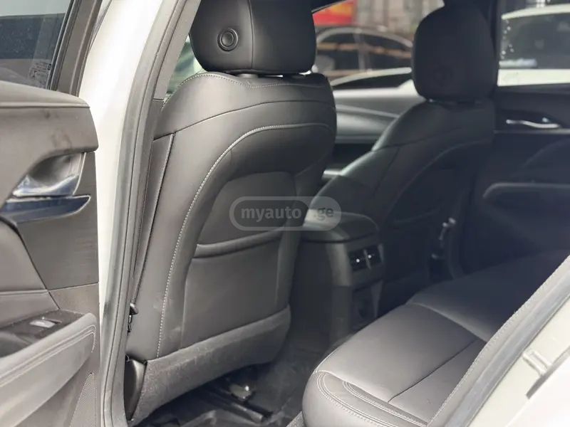 Cadillac CT4 2021 — миниатюра 9