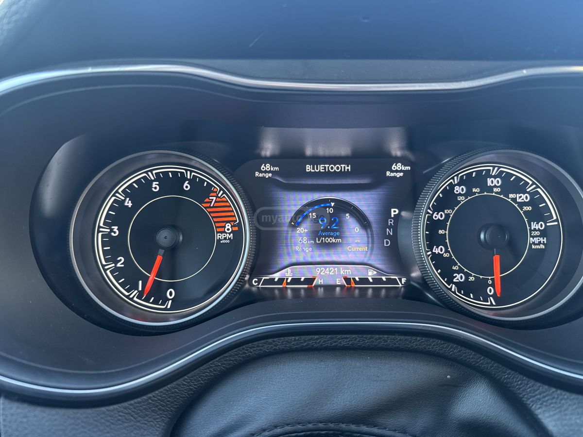 Jeep Cherokee - фото 10