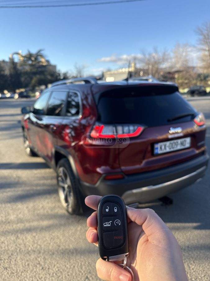 Jeep Cherokee - фото 4