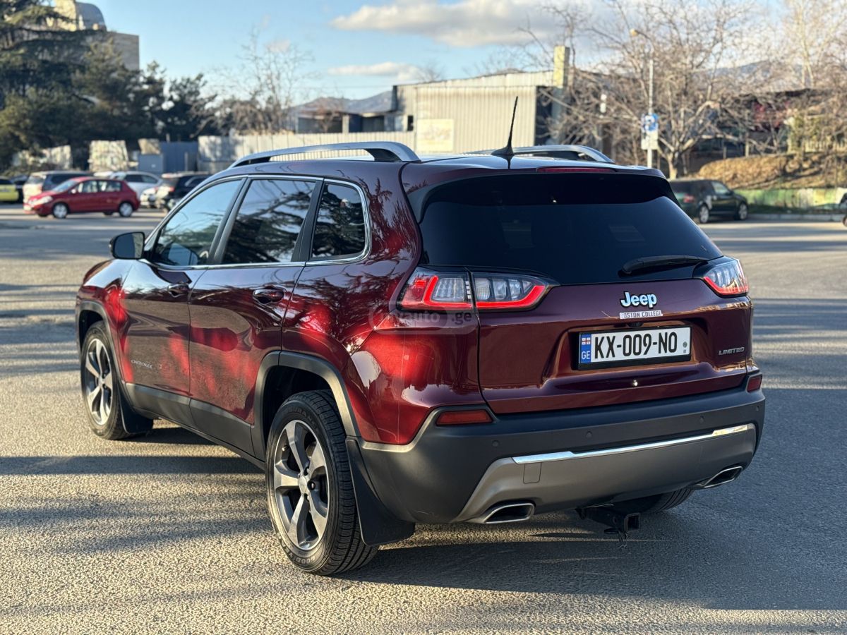 Jeep Cherokee - фото 5