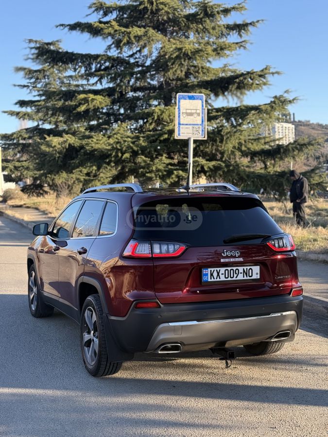 Jeep Cherokee - фото 7