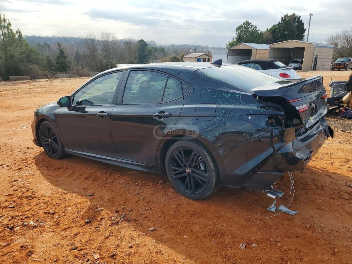 Toyota Camry - фото 10