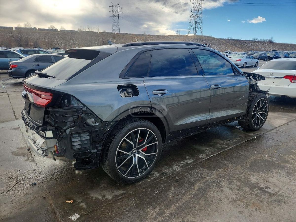 Audi Q8 - фото 2