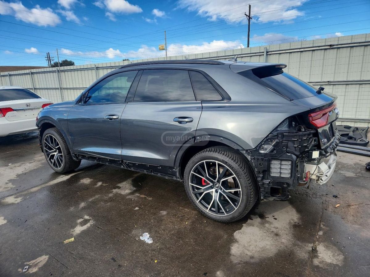Audi Q8 - фото 5