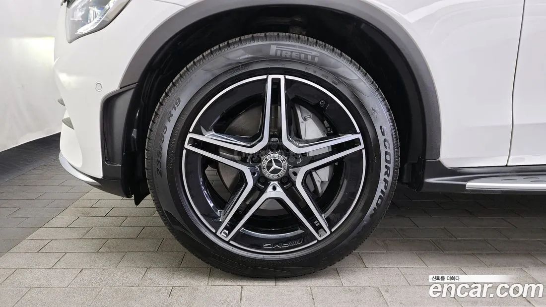 Mercedes-Benz - фото 5