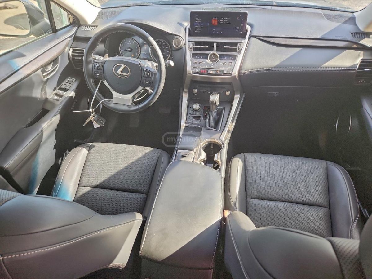 Lexus NX 300 - фото 15