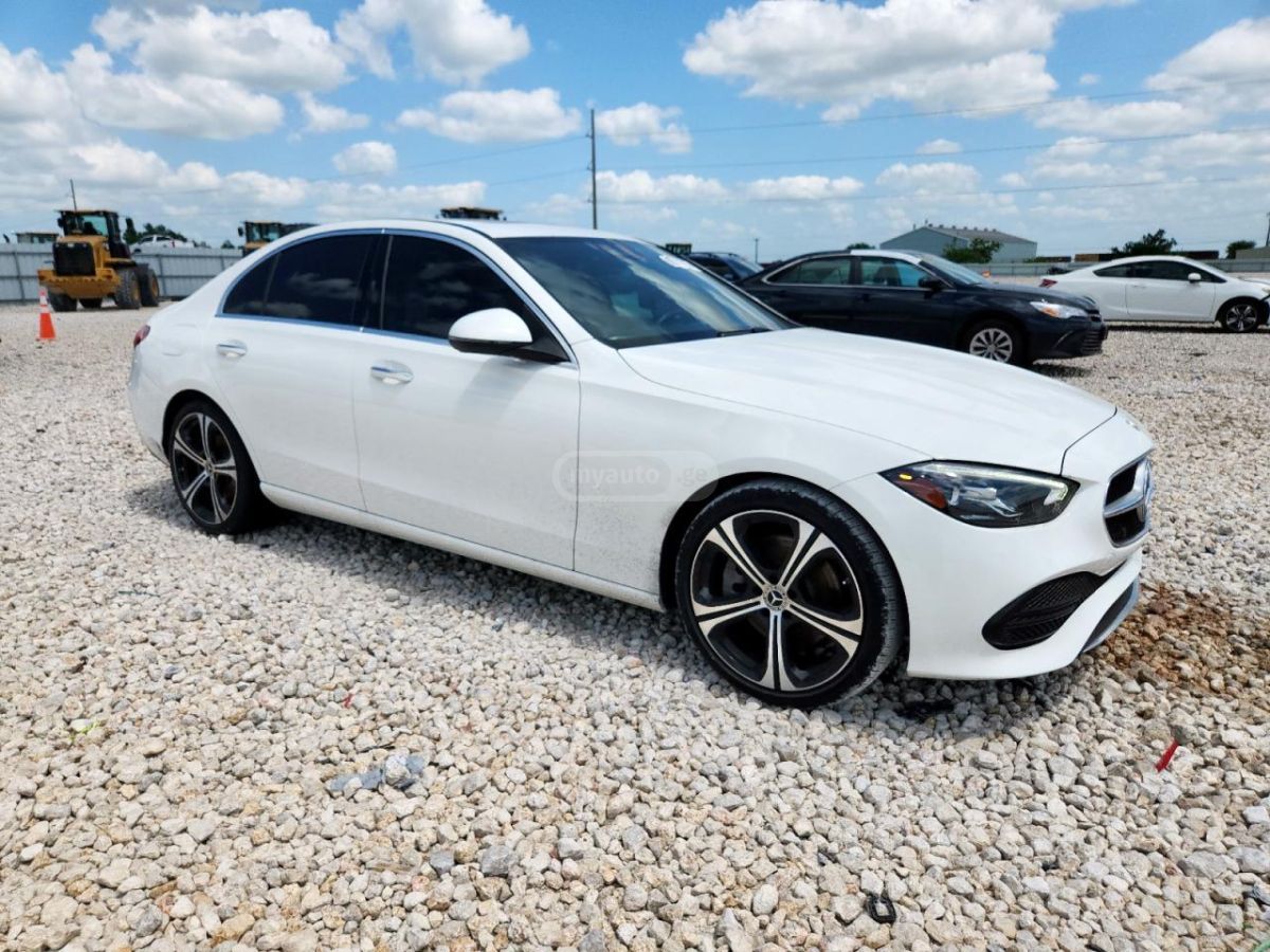 Mercedes-Benz C 300 2023 — миниатюра 4