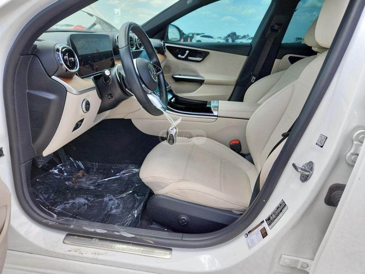 Mercedes-Benz C 300 2023 — миниатюра 7