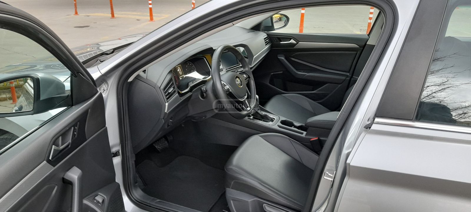 Volkswagen Jetta - фото 8