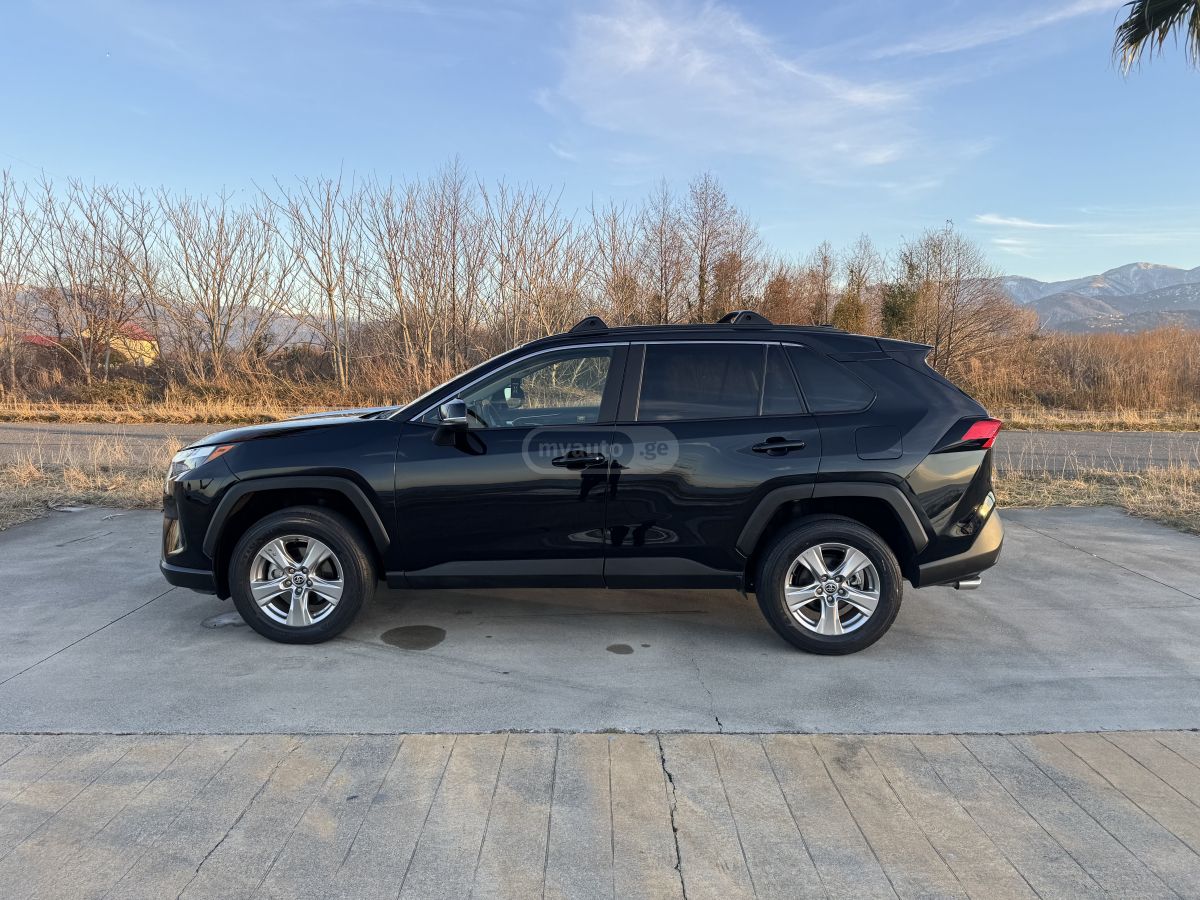 Toyota xle — миниатюра 5