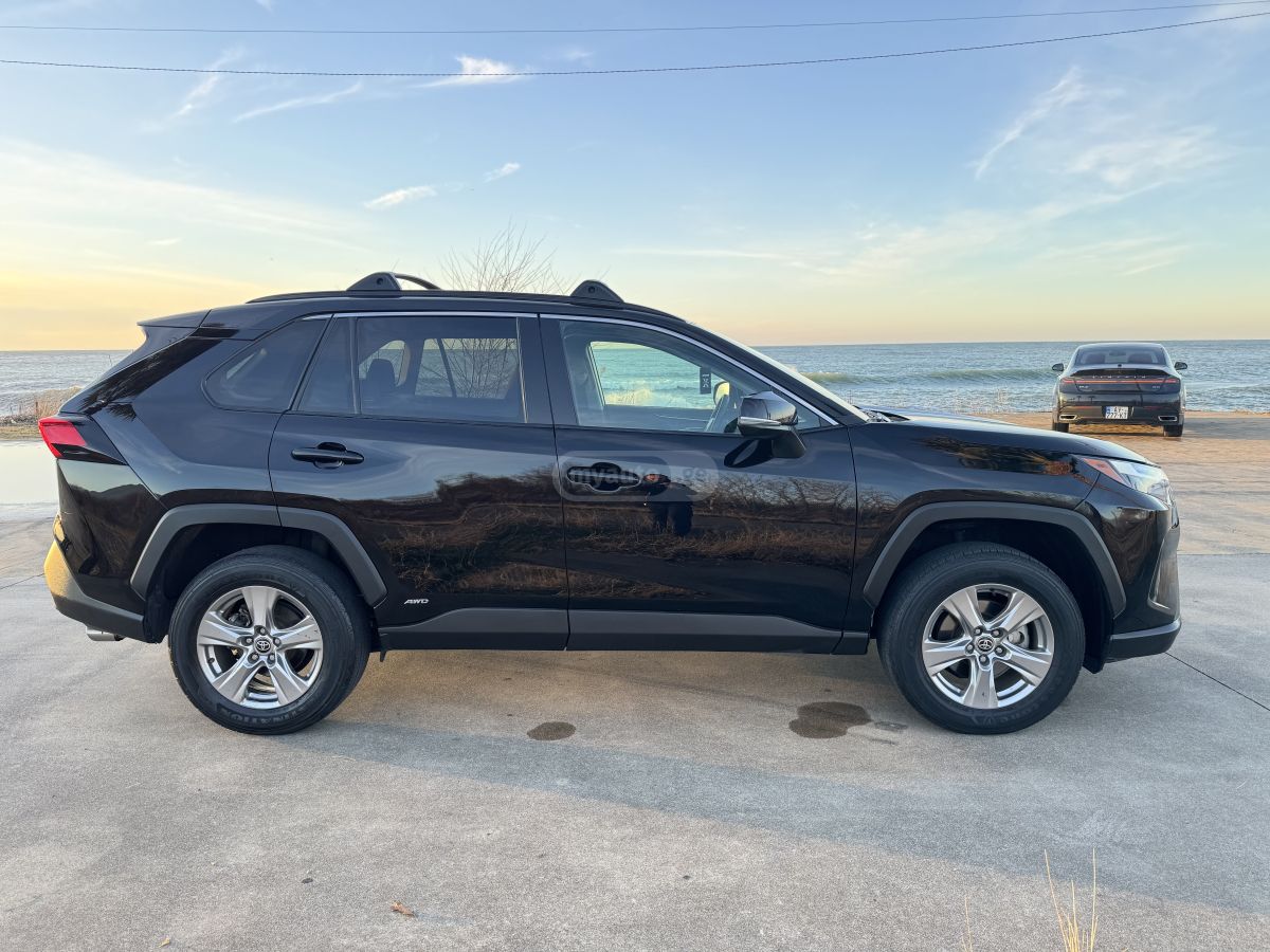 Toyota xle — миниатюра 6