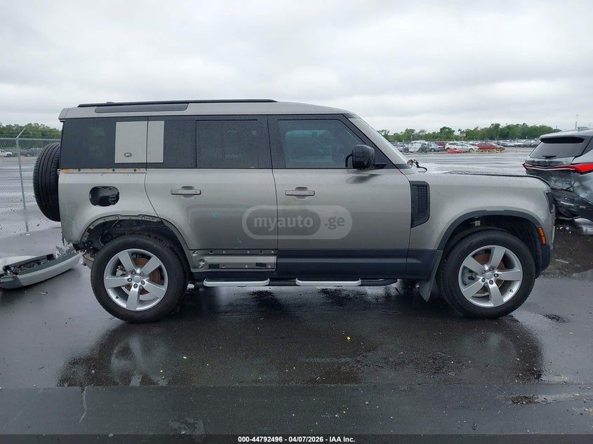 Land Rover Defender 110 2023 — миниатюра 11