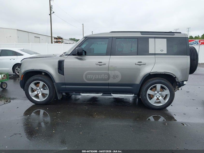 Land Rover Defender 110 2023 — миниатюра 12