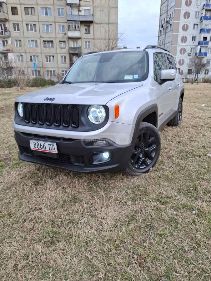 Jeep Renegade - фото 1