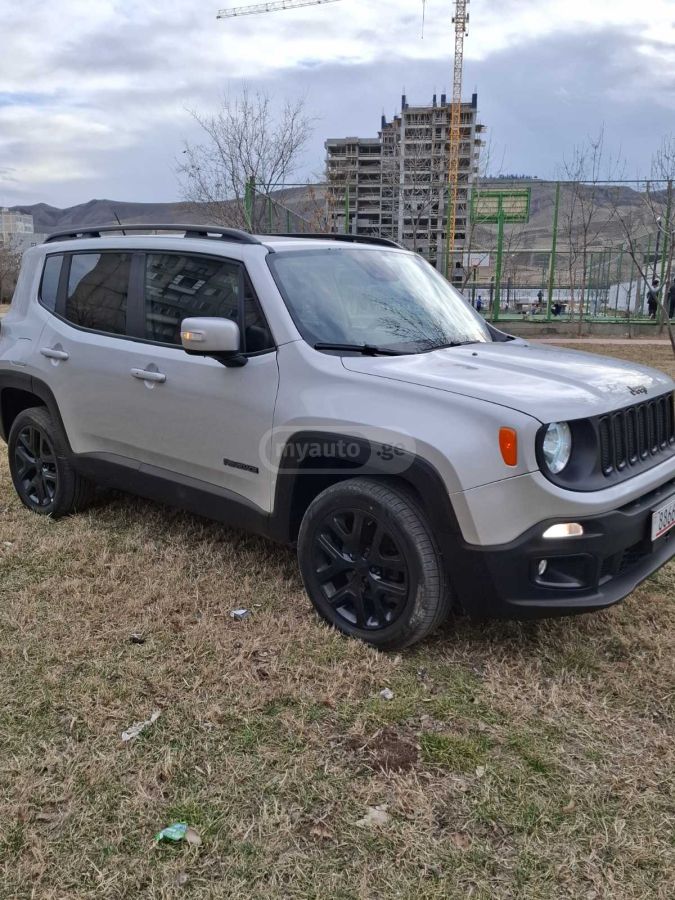 Jeep Renegade - фото 4