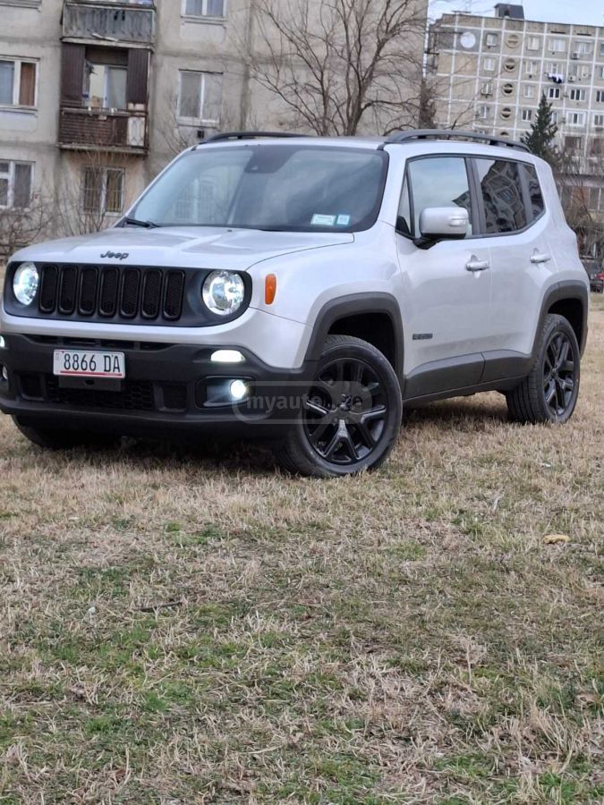 Jeep Renegade - фото 5