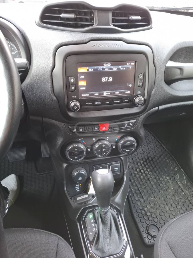 Jeep Renegade - фото 7