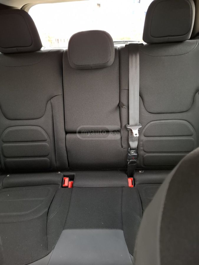 Jeep Renegade - фото 9