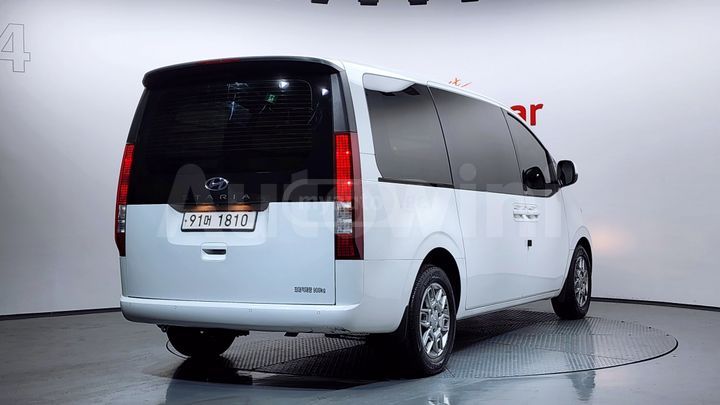 Hyundai Staria - фото 2