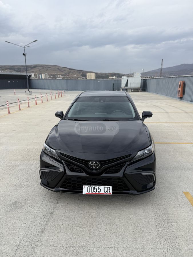 Toyota Camry - фото 3