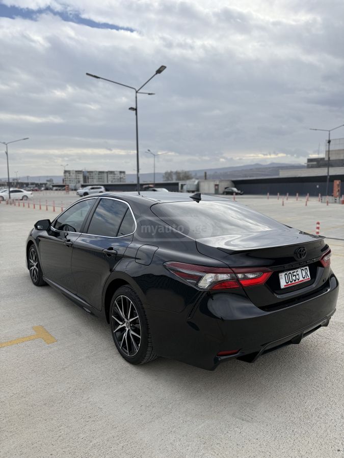 Toyota Camry - фото 5