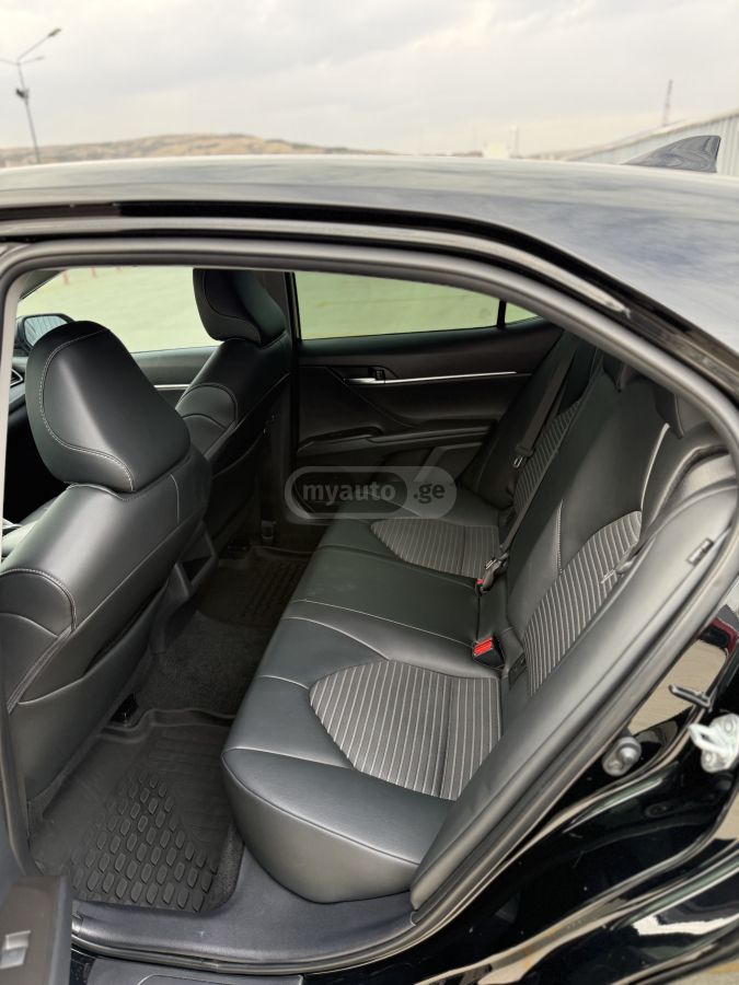 Toyota Camry - фото 9