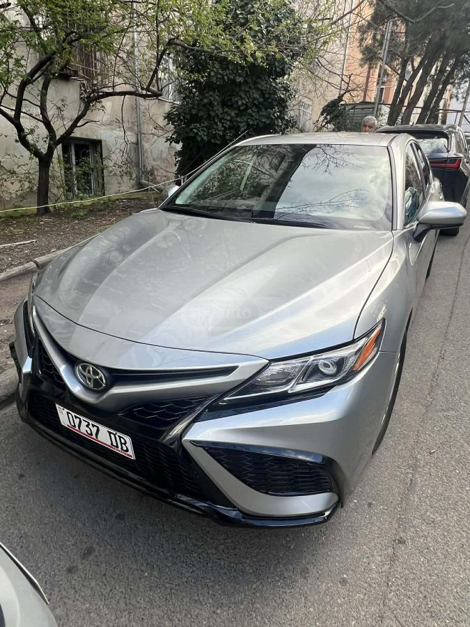 Toyota Camry - фото 3