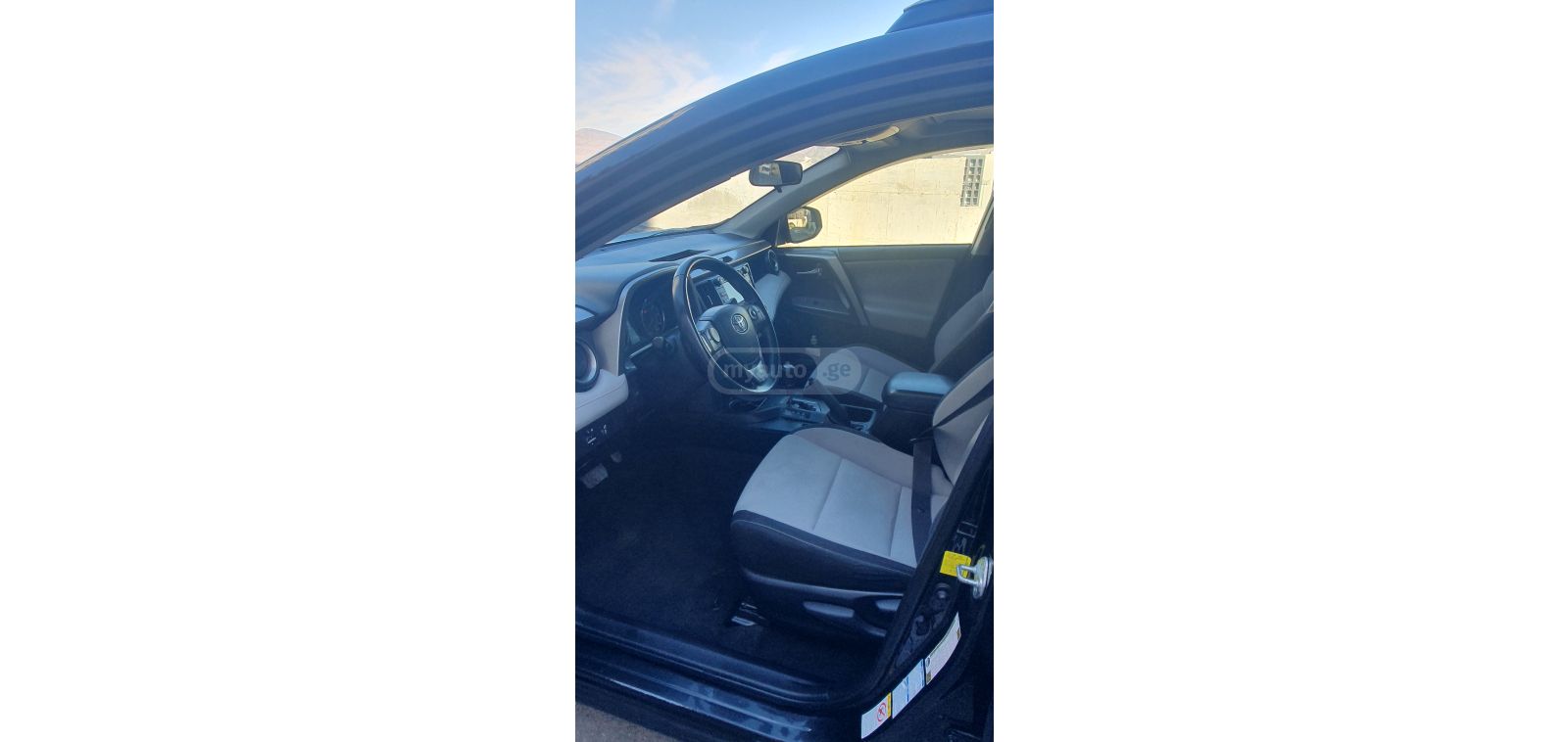 Toyota RAV 4 - фото 12