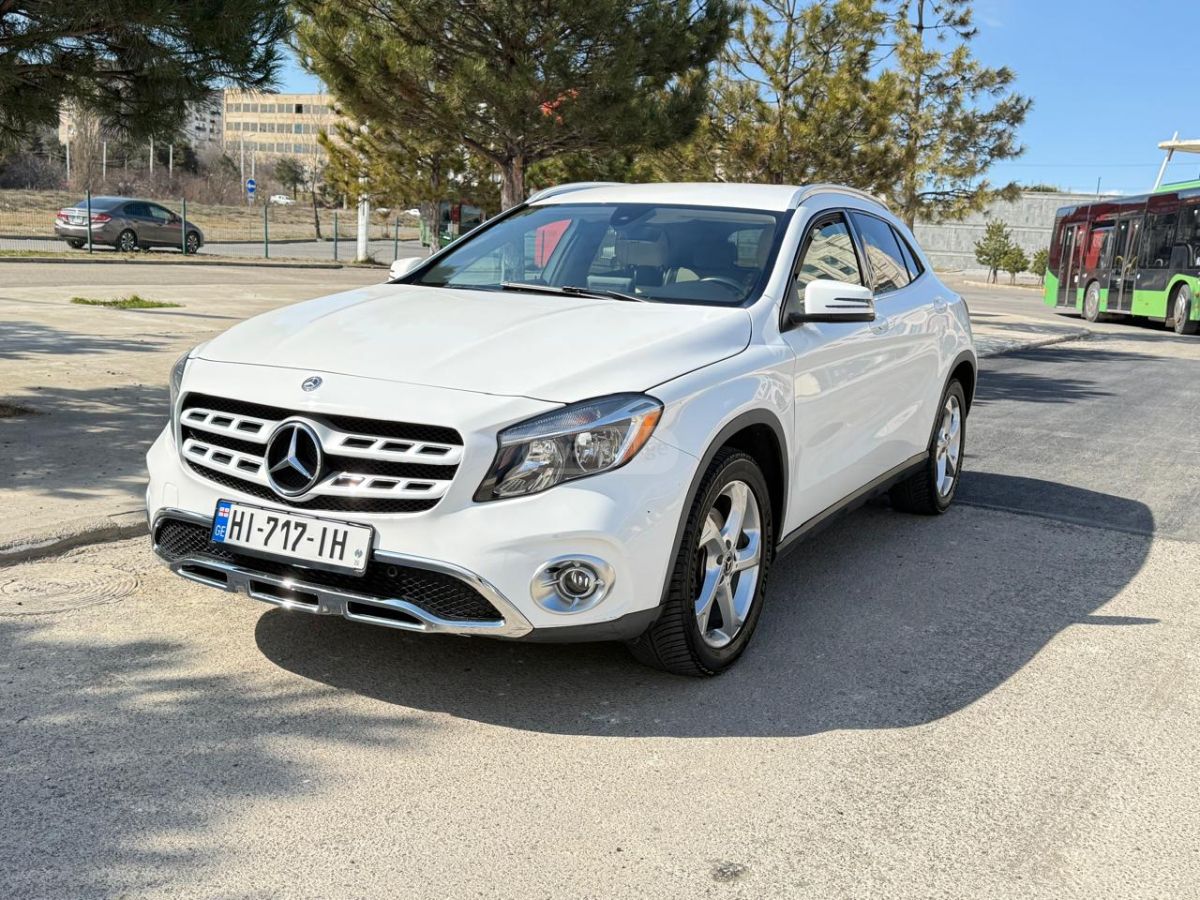 Mercedes-Benz GLA 250 - фото 1