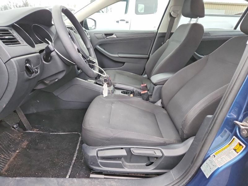 Volkswagen Jetta - фото 7