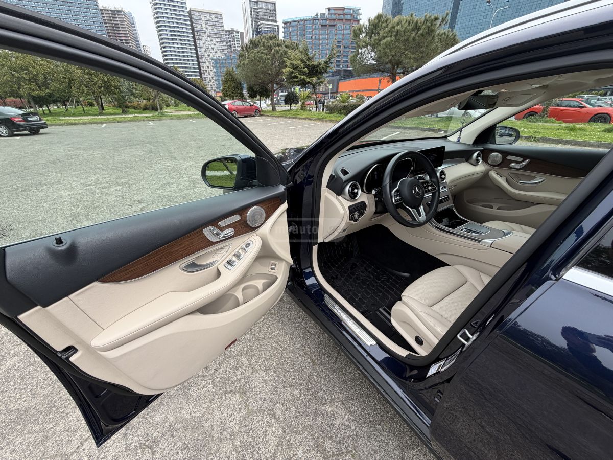 Mercedes-Benz GLC 300 - фото 10