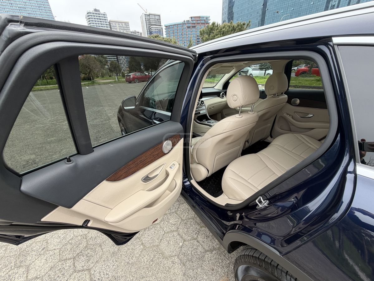Mercedes-Benz GLC 300 - фото 15