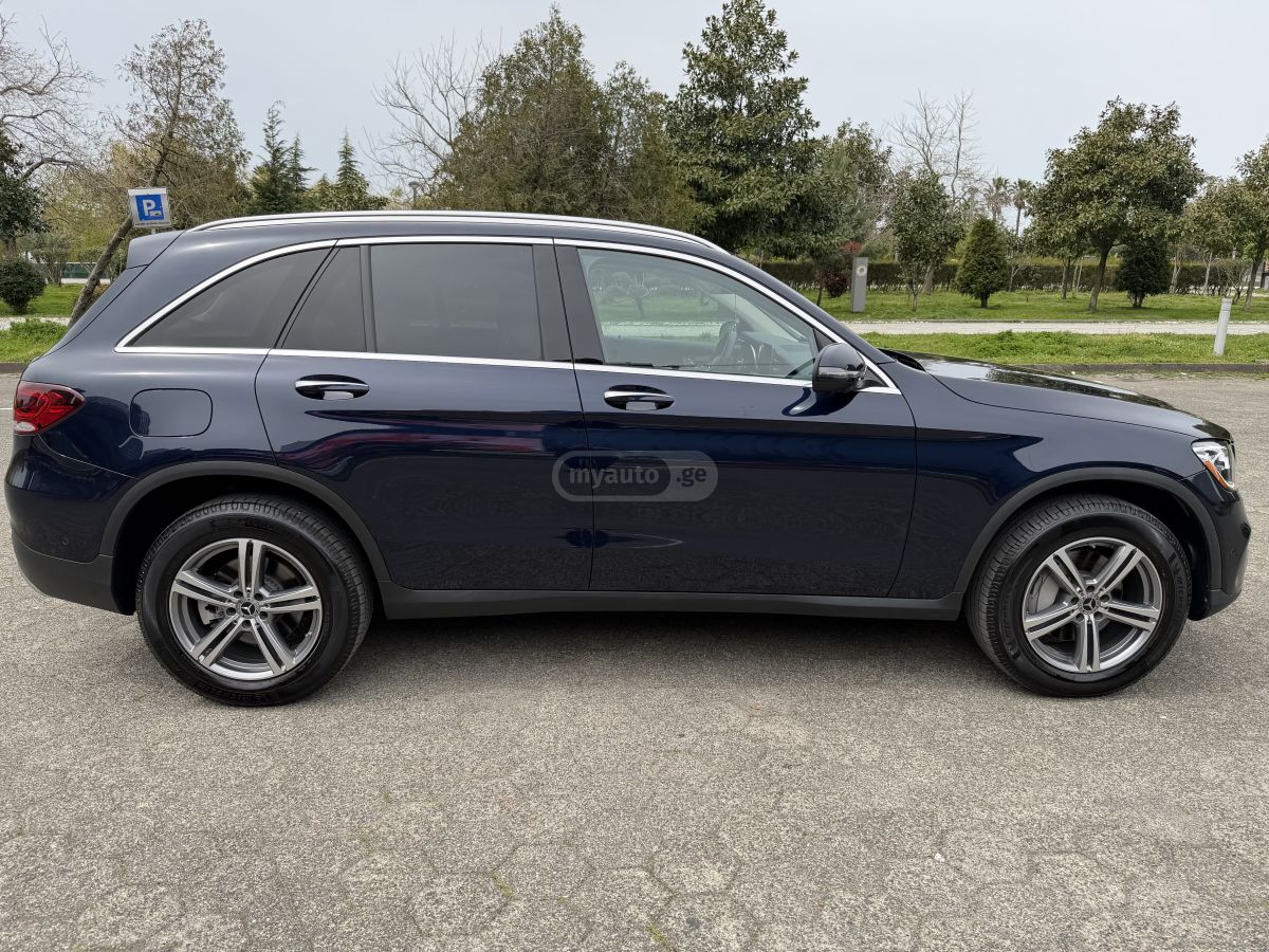 Mercedes-Benz GLC 300 - фото 7