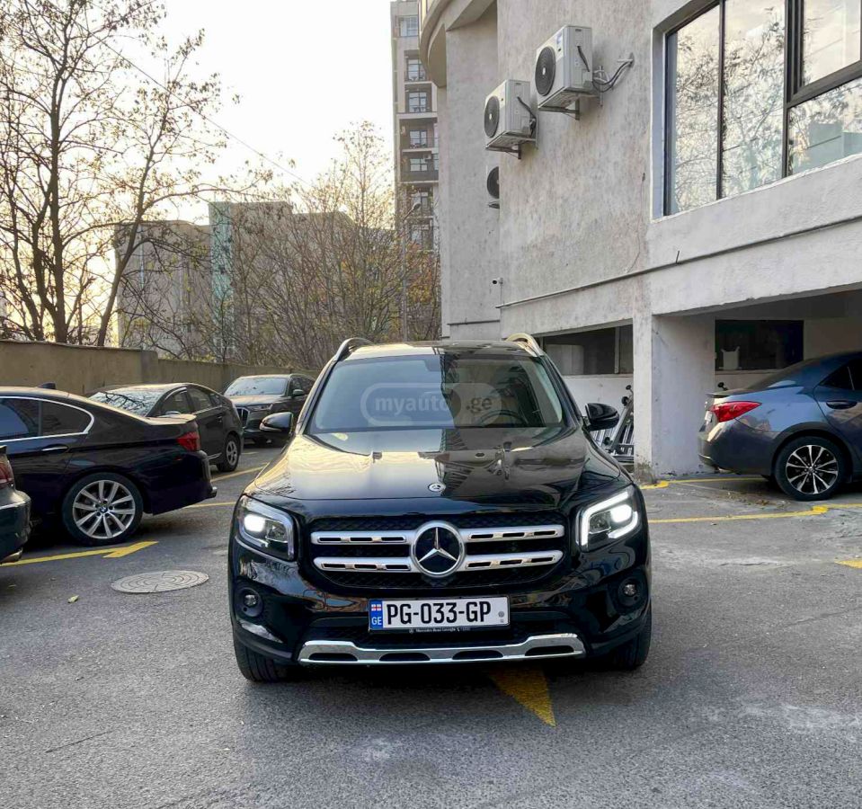 Mercedes-Benz GLB 250 2023 — миниатюра 1
