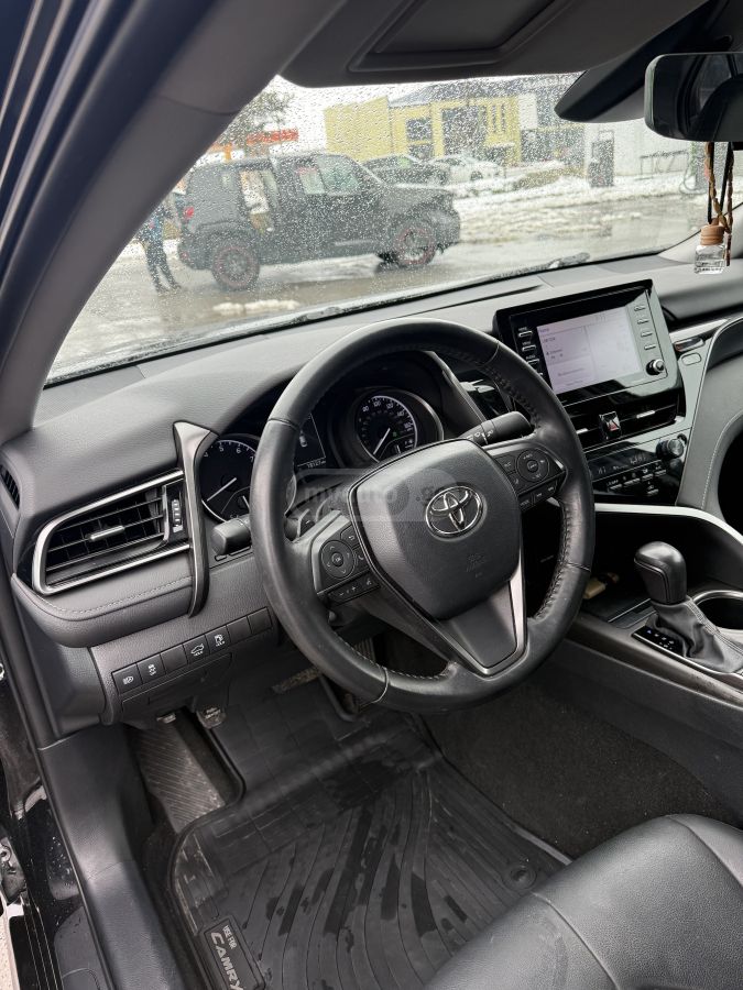 Toyota SE 4dr Front-Wheel Drive Sedan — миниатюра 10