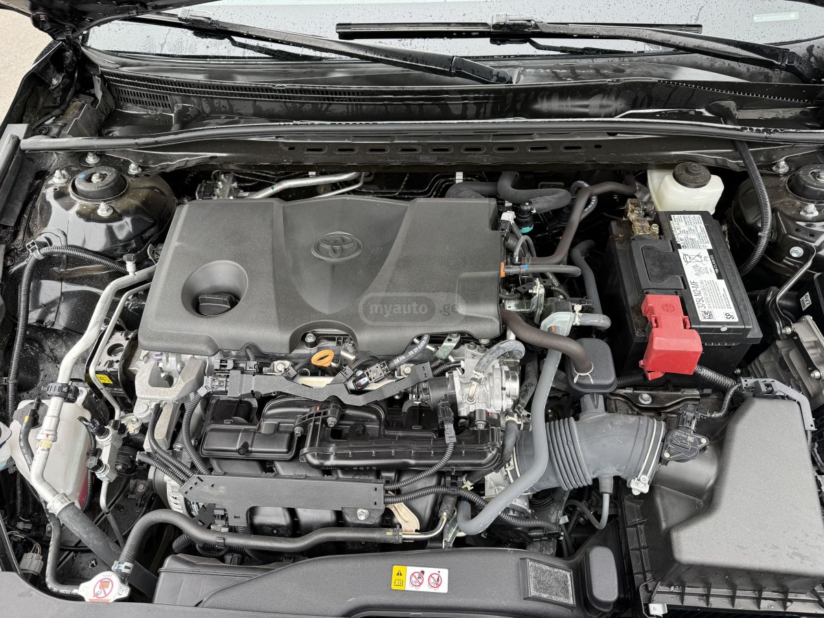 Toyota SE 4dr Front-Wheel Drive Sedan — миниатюра 8