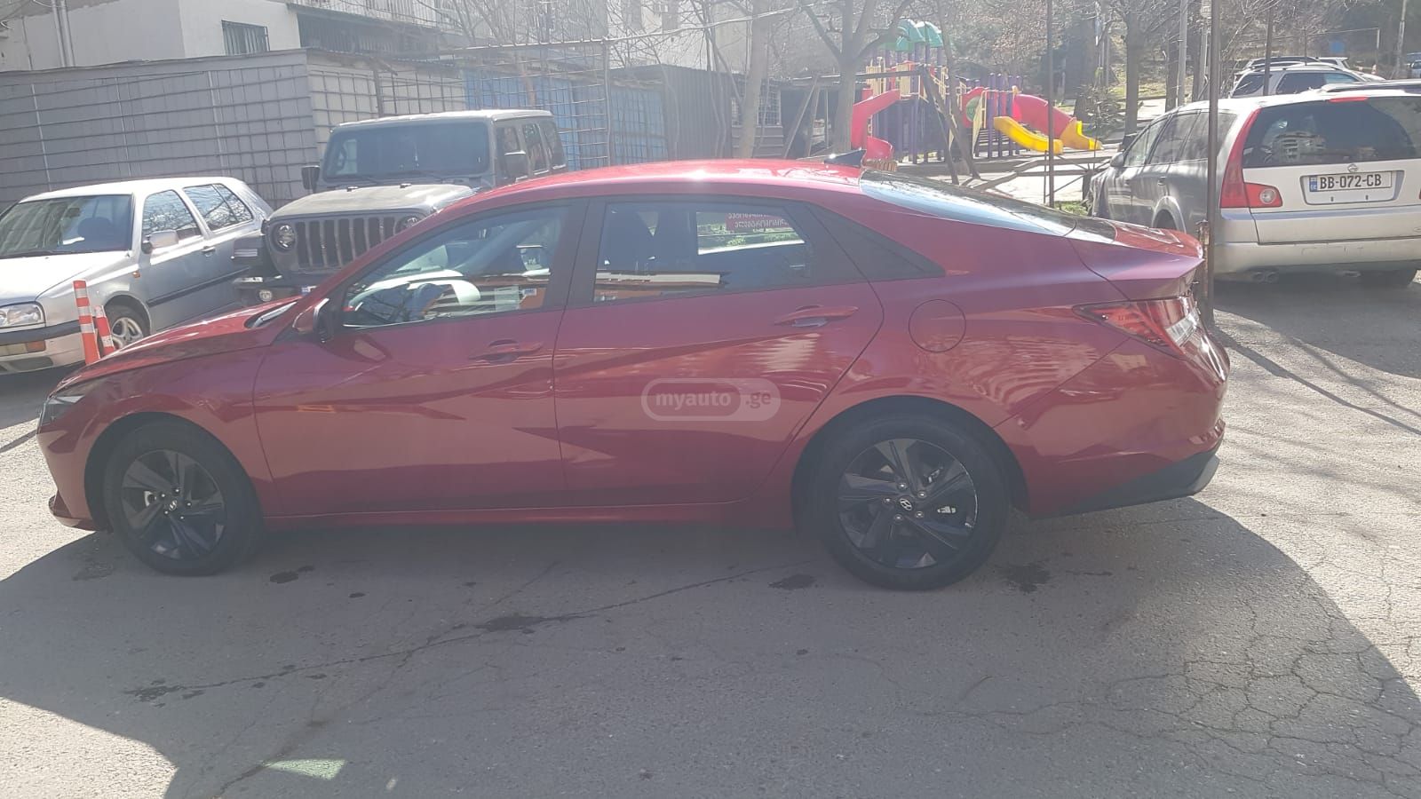 Hyundai Elantra - фото 8