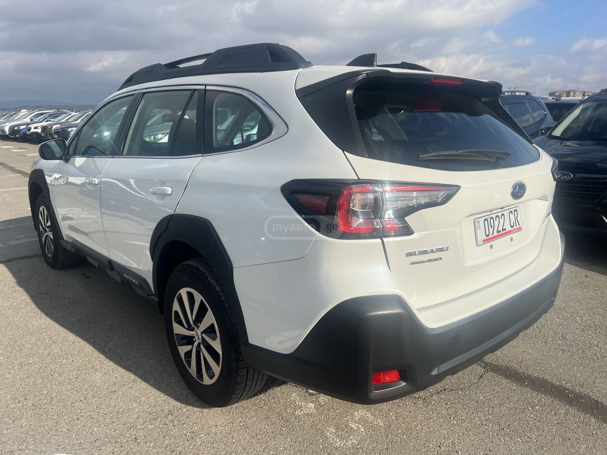 Subaru Base 4dr All Wheel Drive CVT — миниатюра 4