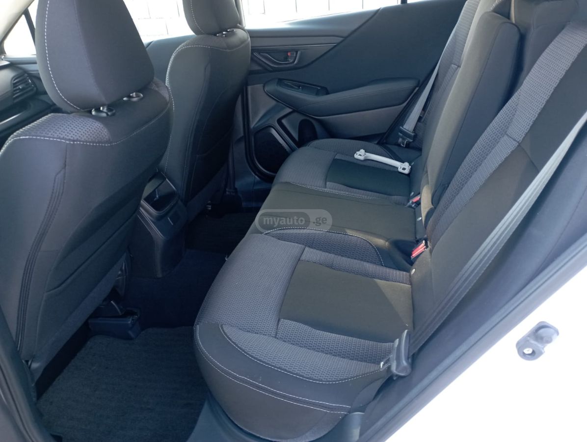 Subaru Base 4dr All Wheel Drive CVT — миниатюра 7