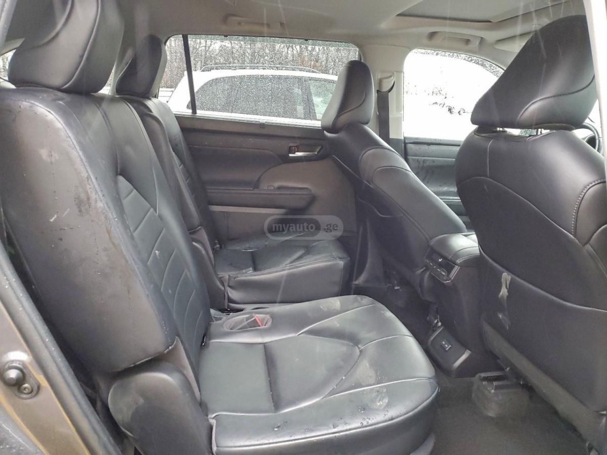 Toyota XLE 4dr All-Wheel Drive Automa — миниатюра 12